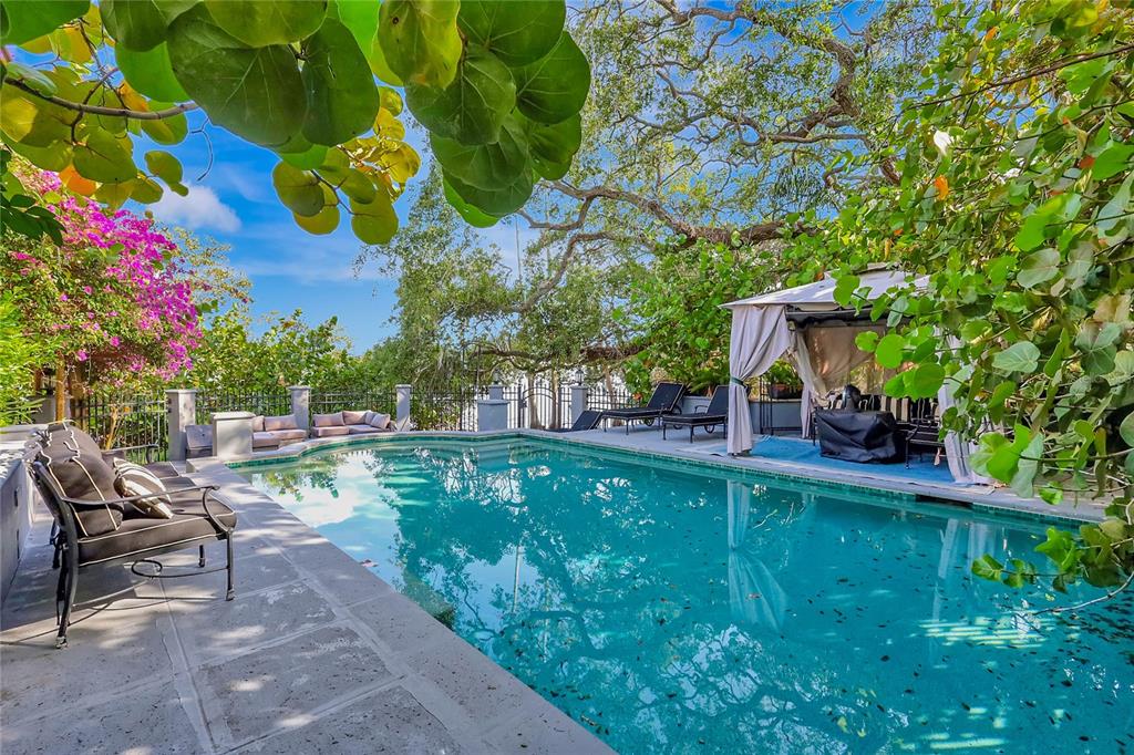 Tampa, Florida, 33611, United States, 5 Bedrooms Bedrooms, ,7 BathroomsBathrooms,Residential,For Sale,1988340