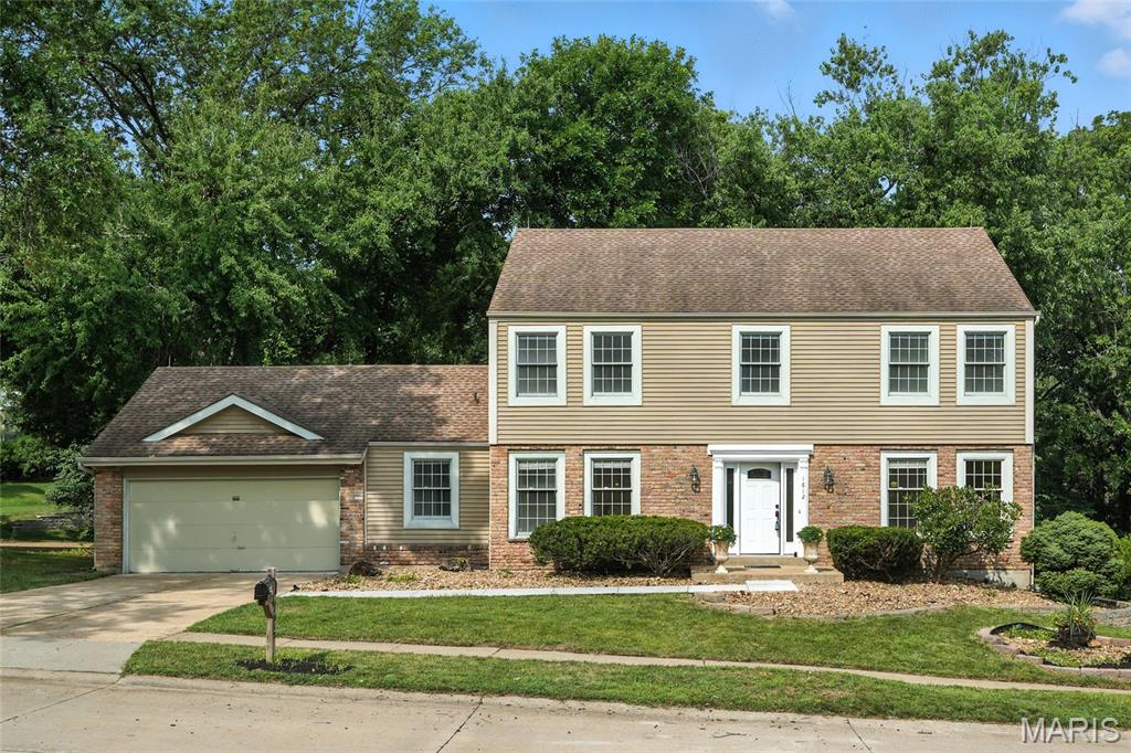 Chesterfield, Missouri, 63017, United States, 4 Bedrooms Bedrooms, ,3 BathroomsBathrooms,Residential,For Sale,1906928