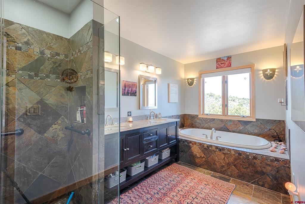 Montrose, Colorado, 81403, United States, 3 Bedrooms Bedrooms, ,2 BathroomsBathrooms,Residential,For Sale,1982784