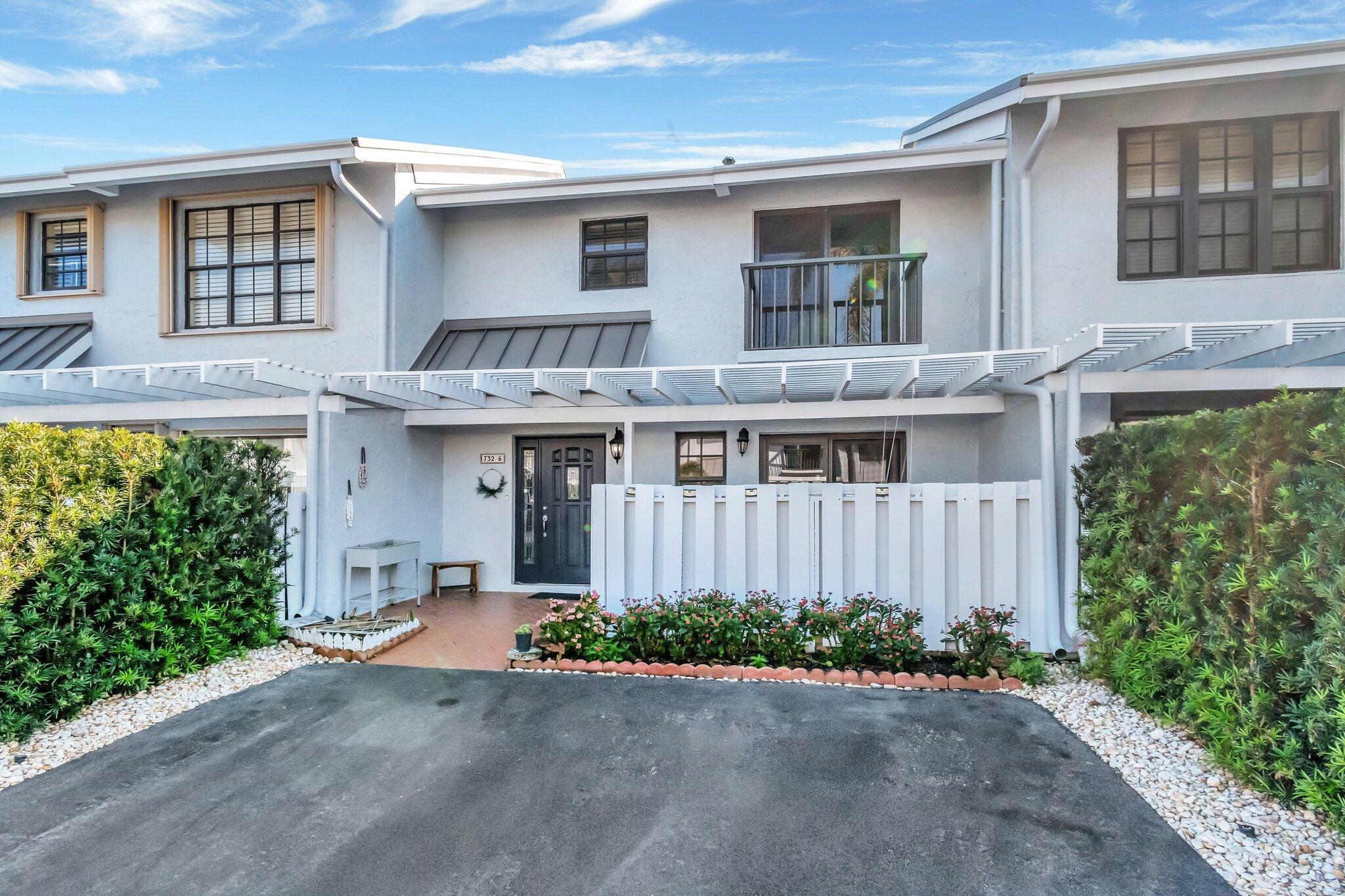 Boynton Beach, Florida, 33435, United States, 2 Bedrooms Bedrooms, ,3 BathroomsBathrooms,Residential,For Sale,1927808