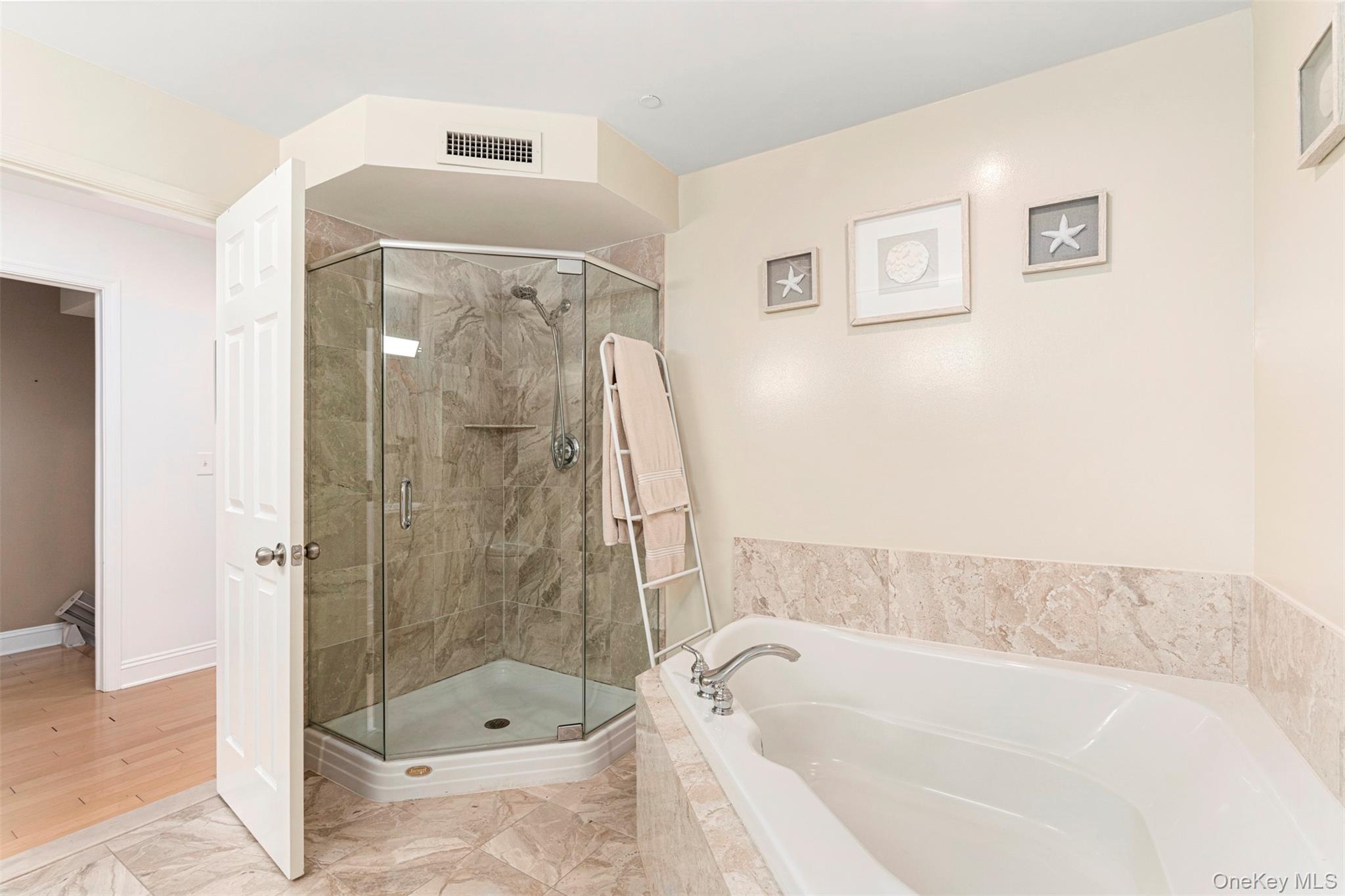 Piermont, New York, 10968, United States, 2 Bedrooms Bedrooms, ,3 BathroomsBathrooms,Residential,For Sale,1941803