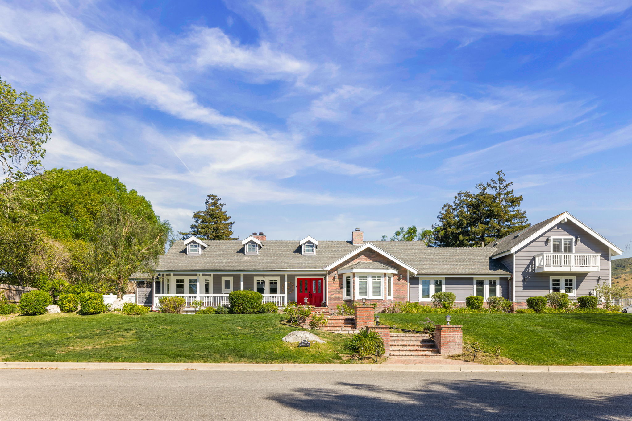  2390 Glenside Lane - 物件實景