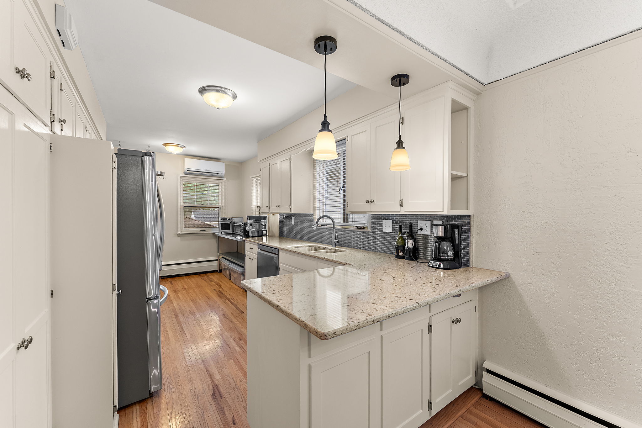  Classic Character and Exceptional Space in Linden Hills - 物件實景