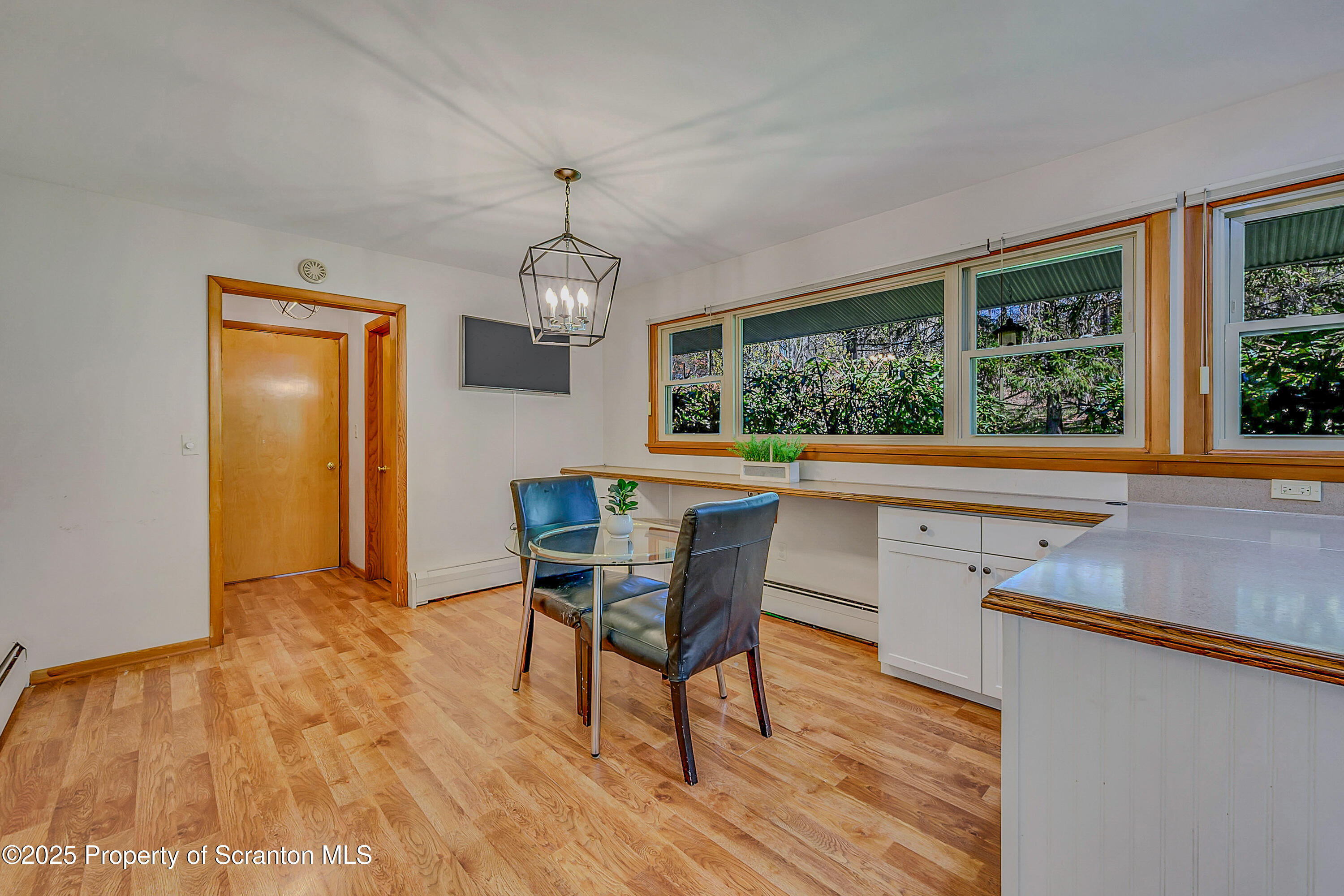 Clarks Summit, Pennsylvania, 18411, United States, 5 Bedrooms Bedrooms, ,4 BathroomsBathrooms,Residential,For Sale,1971485