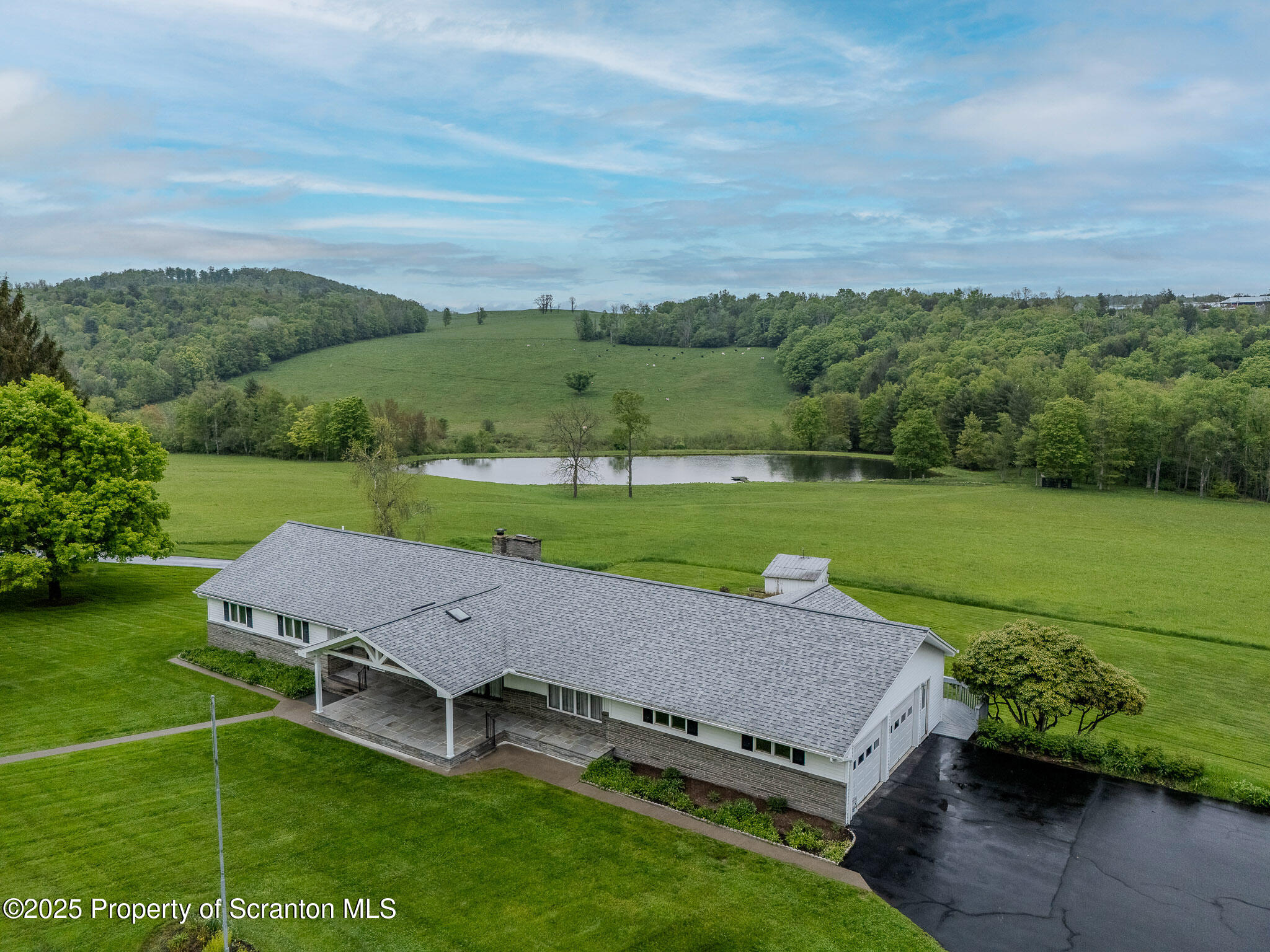 New Milford, Pennsylvania, 18834, United States, 4 Bedrooms Bedrooms, ,4 BathroomsBathrooms,Residential,For Sale,1837869