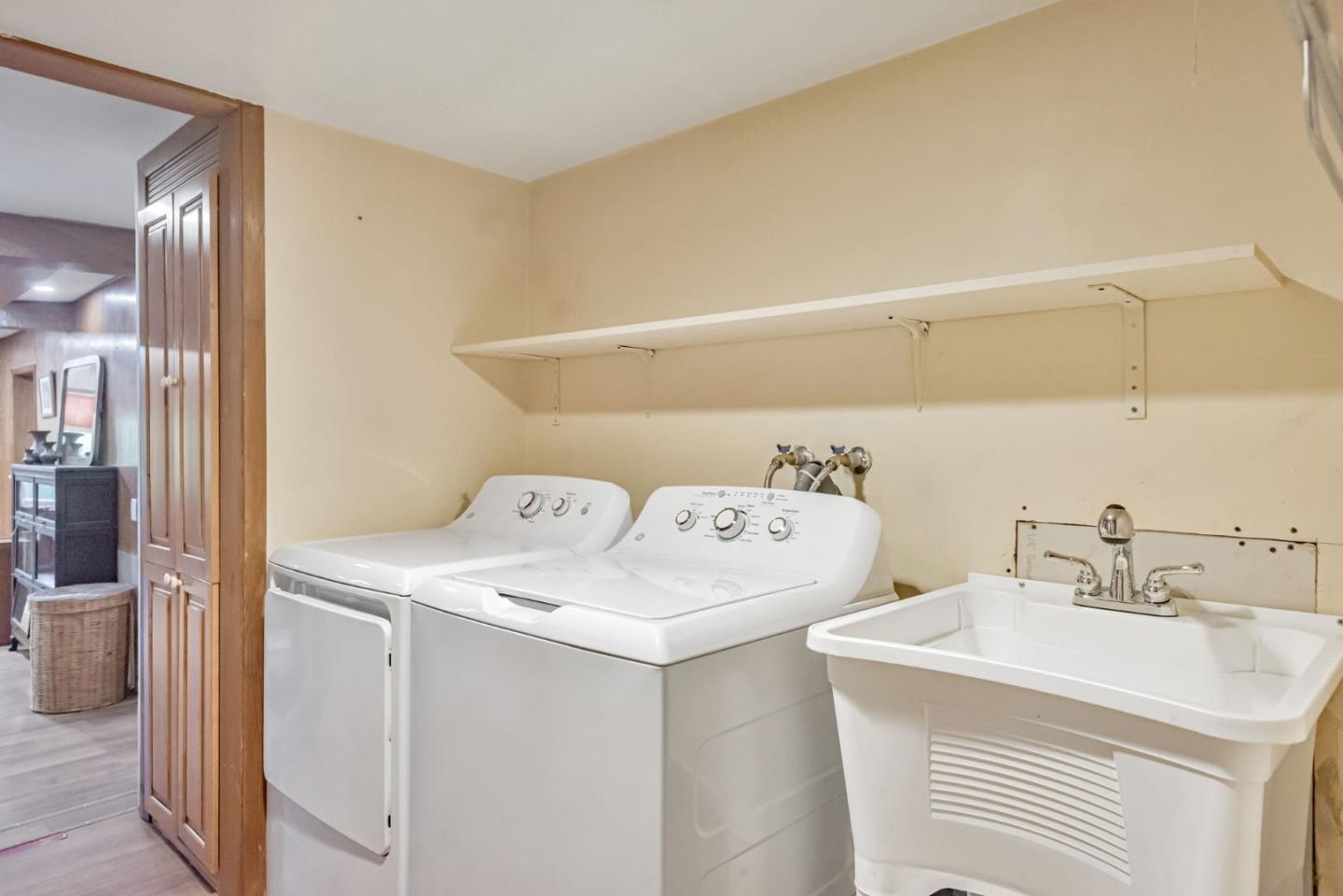 Pescadero, California, 94060, United States, 3 Bedrooms Bedrooms, ,2 BathroomsBathrooms,Residential,For Sale,1902699