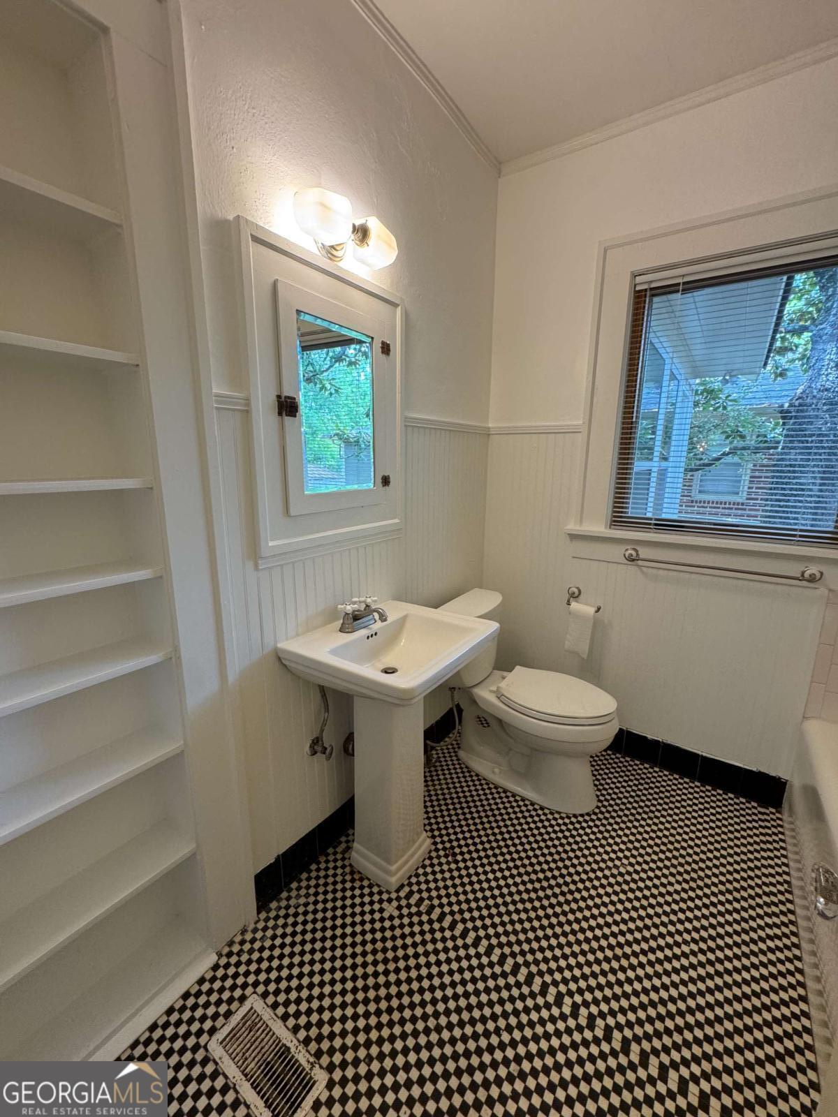 Athens, Georgia, 30606, United States, 4 Bedrooms Bedrooms, ,4 BathroomsBathrooms,Residential,For Sale,1806220