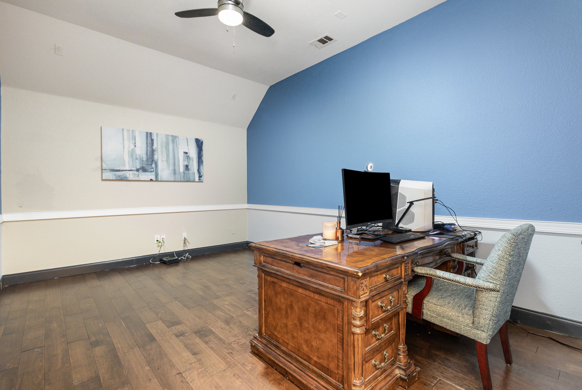 Roanoke, Texas, 76262, United States, 4 Bedrooms Bedrooms, ,3 BathroomsBathrooms,Residential,For Sale,1963102