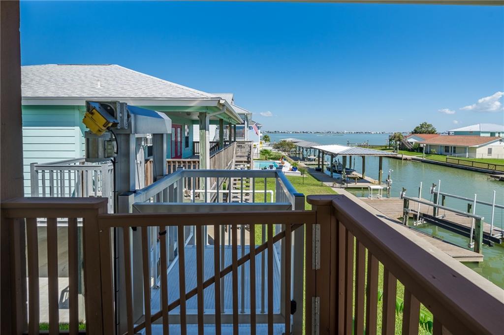 Rockport, Texas, 78382, United States, 3 Bedrooms Bedrooms, ,3 BathroomsBathrooms,Residential,For Sale,1848345