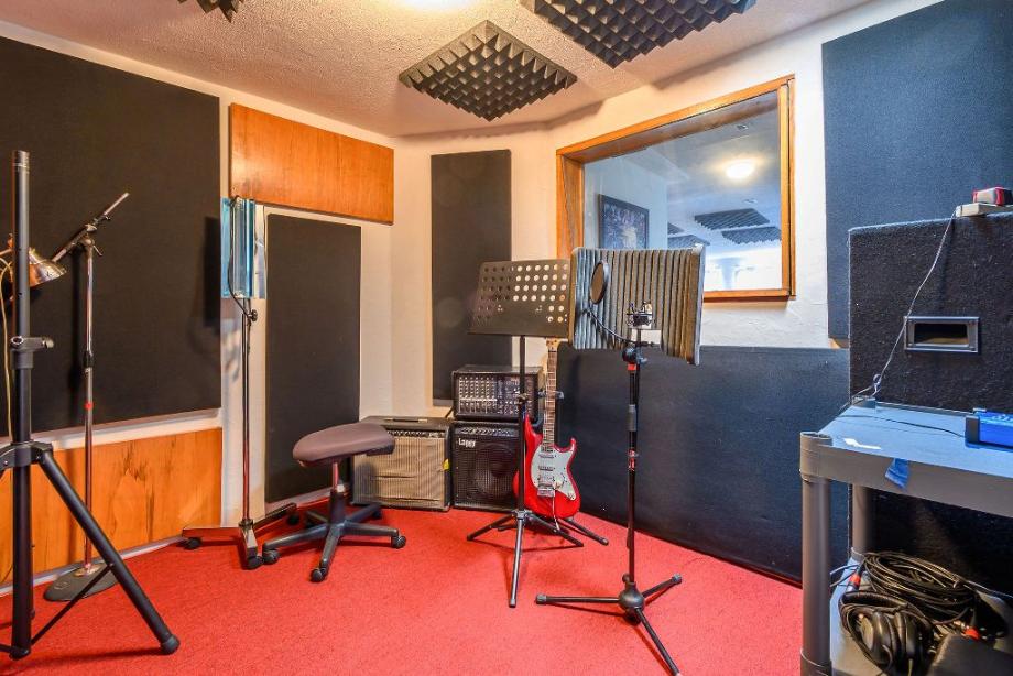 Atizapán de Zaragoza, Estado de méxico, 52950, Mexico, 4 Bedrooms Bedrooms, ,4 BathroomsBathrooms,Residential,For Sale,1917207