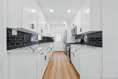 Compton, California, 90221, United States, 3 Bedrooms Bedrooms, ,2 BathroomsBathrooms,Residential,For Sale,1931556