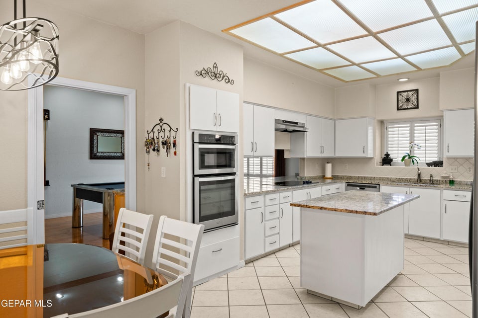 El Paso, Texas, 79912, United States, 4 Bedrooms Bedrooms, ,2 BathroomsBathrooms,Residential,For Sale,1921658