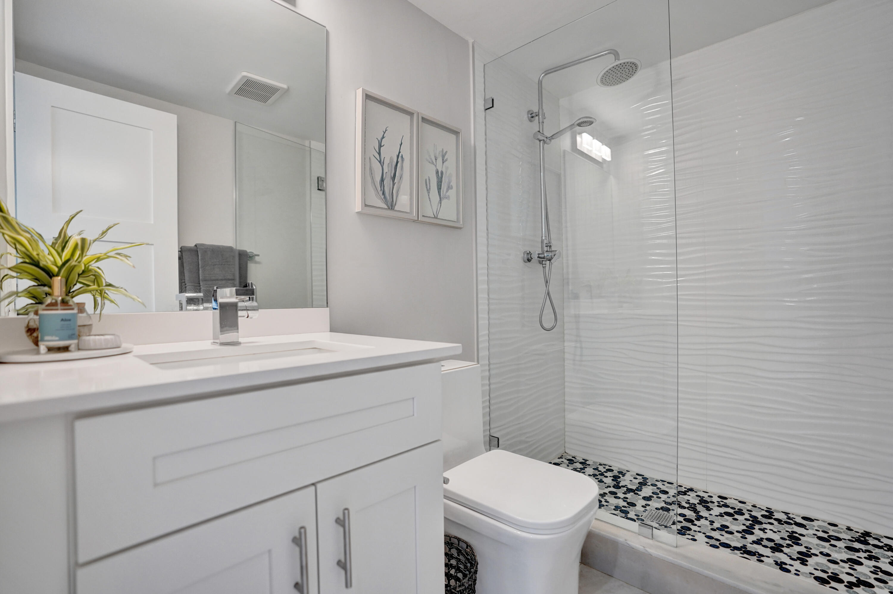 Highland Beach, Florida, 33487, United States, 2 Bedrooms Bedrooms, ,2 BathroomsBathrooms,Residential,For Sale,1828611