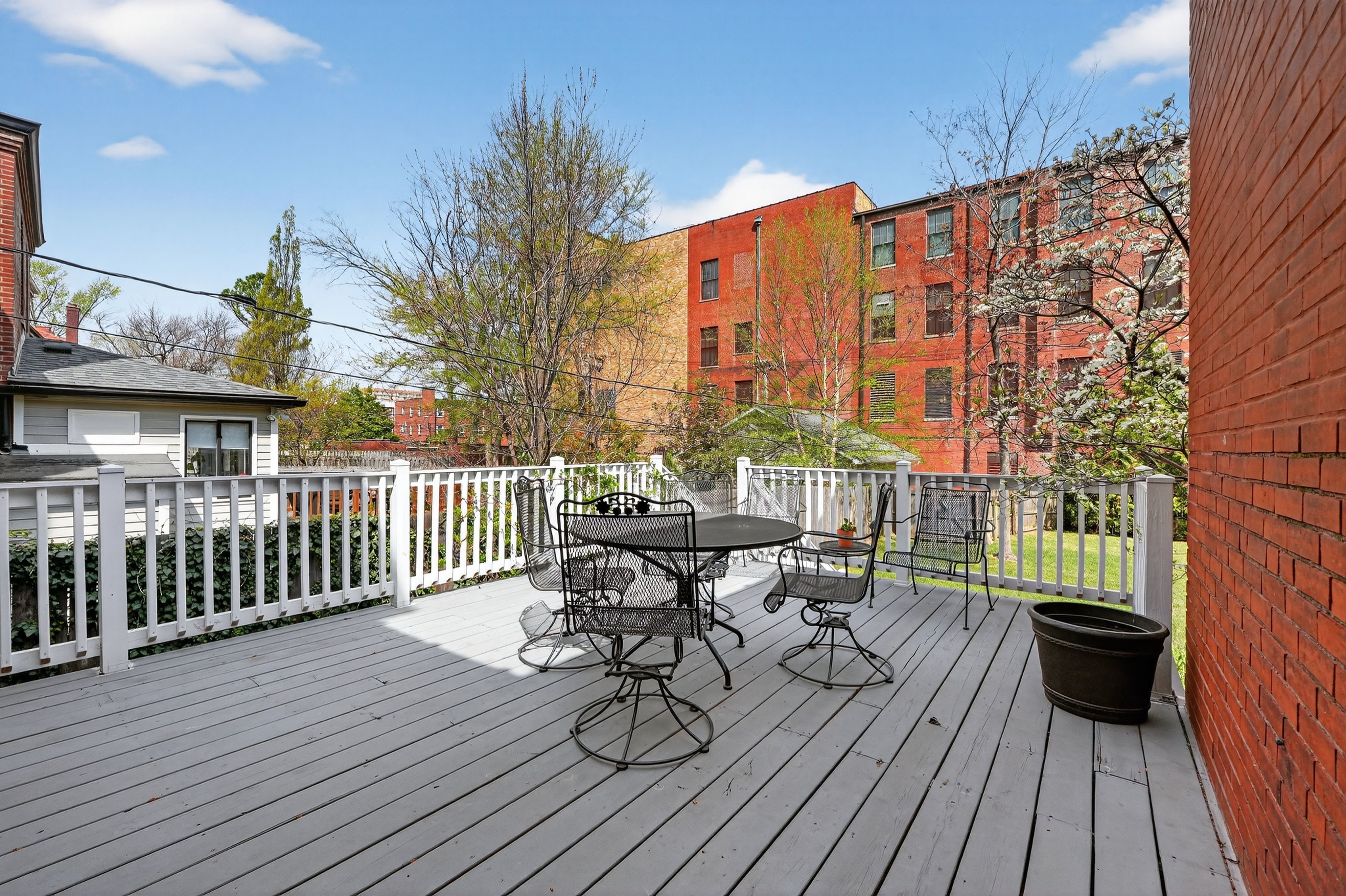  Timeless Elegance in Parkview Place