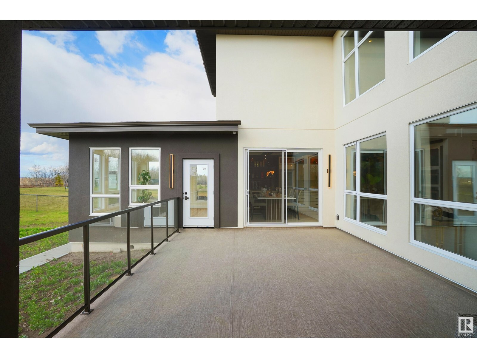 RURAL PARKLAND COUNTY, Alberta, T7X 0W7, CA, 6 Bedrooms Bedrooms, ,6 BathroomsBathrooms,Residential,For Sale,1836871