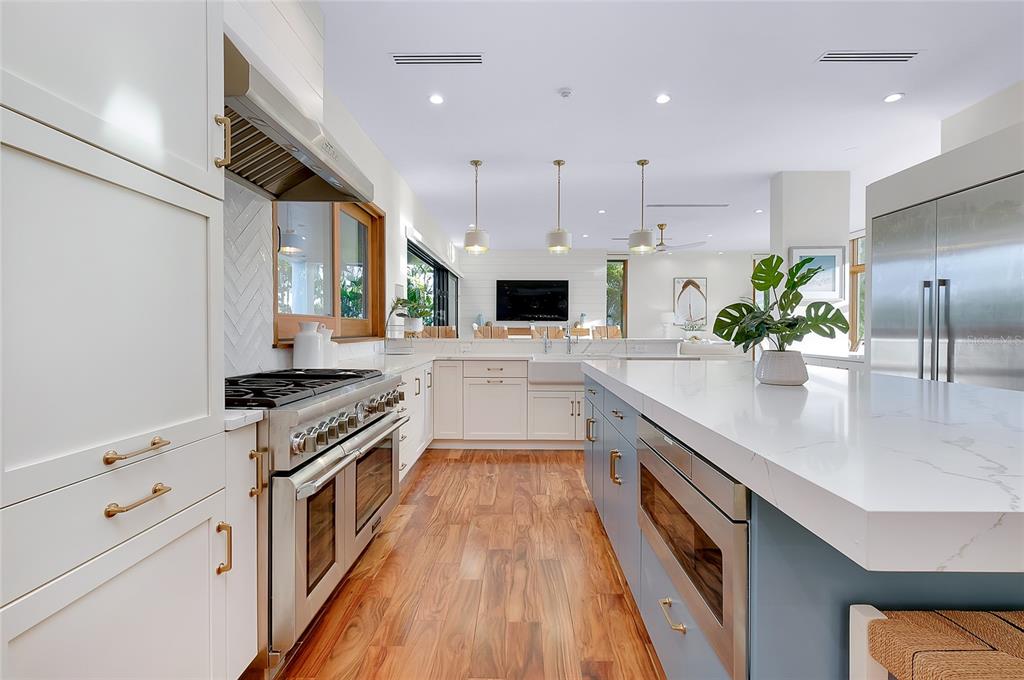 Sarasota, Florida, 34236, United States, 5 Bedrooms Bedrooms, ,6 BathroomsBathrooms,Residential,For Sale,1994803