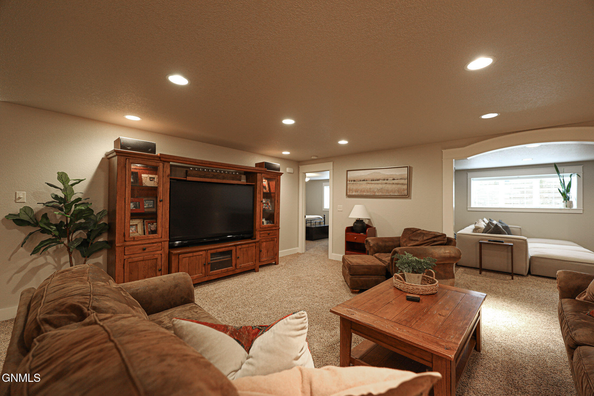 Bismarck, North Dakota, 58503, United States, 6 Bedrooms Bedrooms, ,5 BathroomsBathrooms,Residential,For Sale,1980273