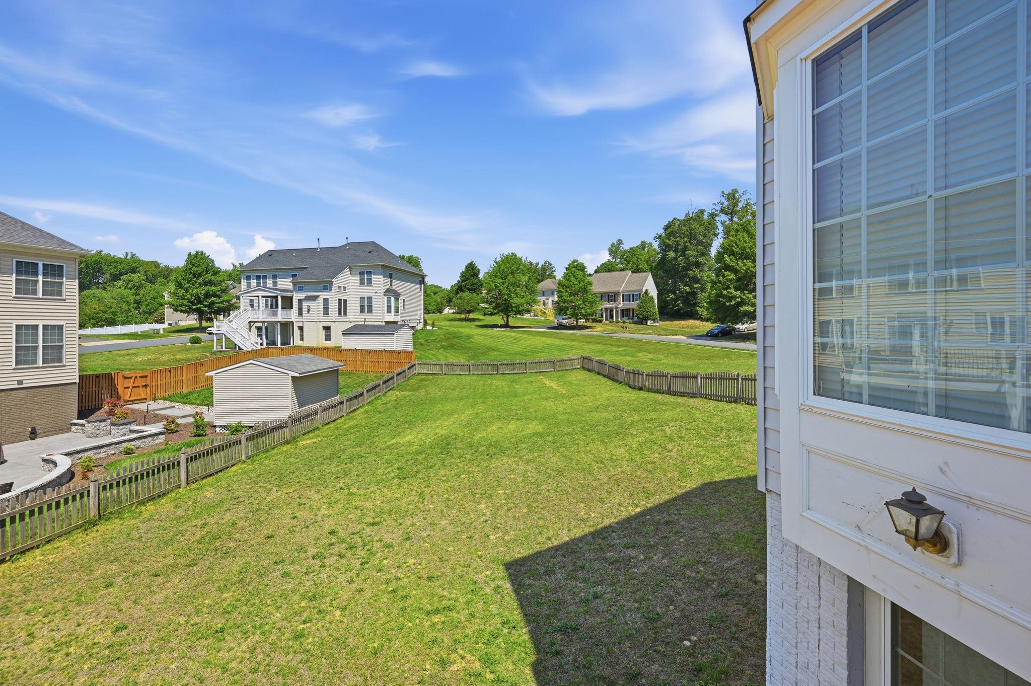 Triangle, Virginia, 22172, United States, 5 Bedrooms Bedrooms, ,4 BathroomsBathrooms,Residential,For Sale,2048381