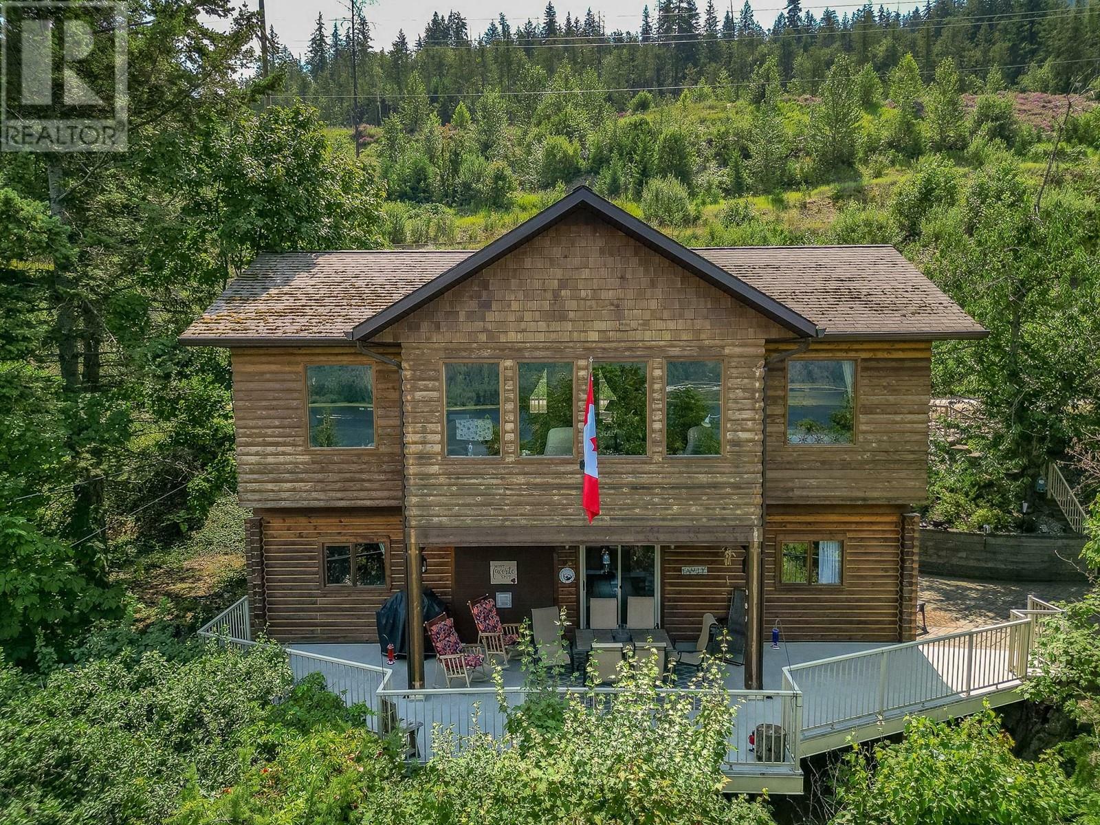 SICAMOUS, British Columbia, V0E 2V0, CA, 4 Bedrooms Bedrooms, ,3 BathroomsBathrooms,Residential,For Sale,1837612