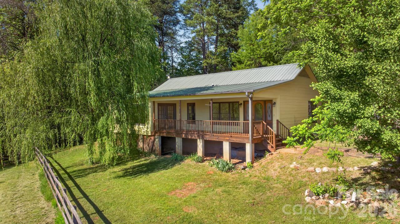 Columbus, North Carolina, 28722, United States, 2 Bedrooms Bedrooms, ,2 BathroomsBathrooms,Residential,For Sale,2044748