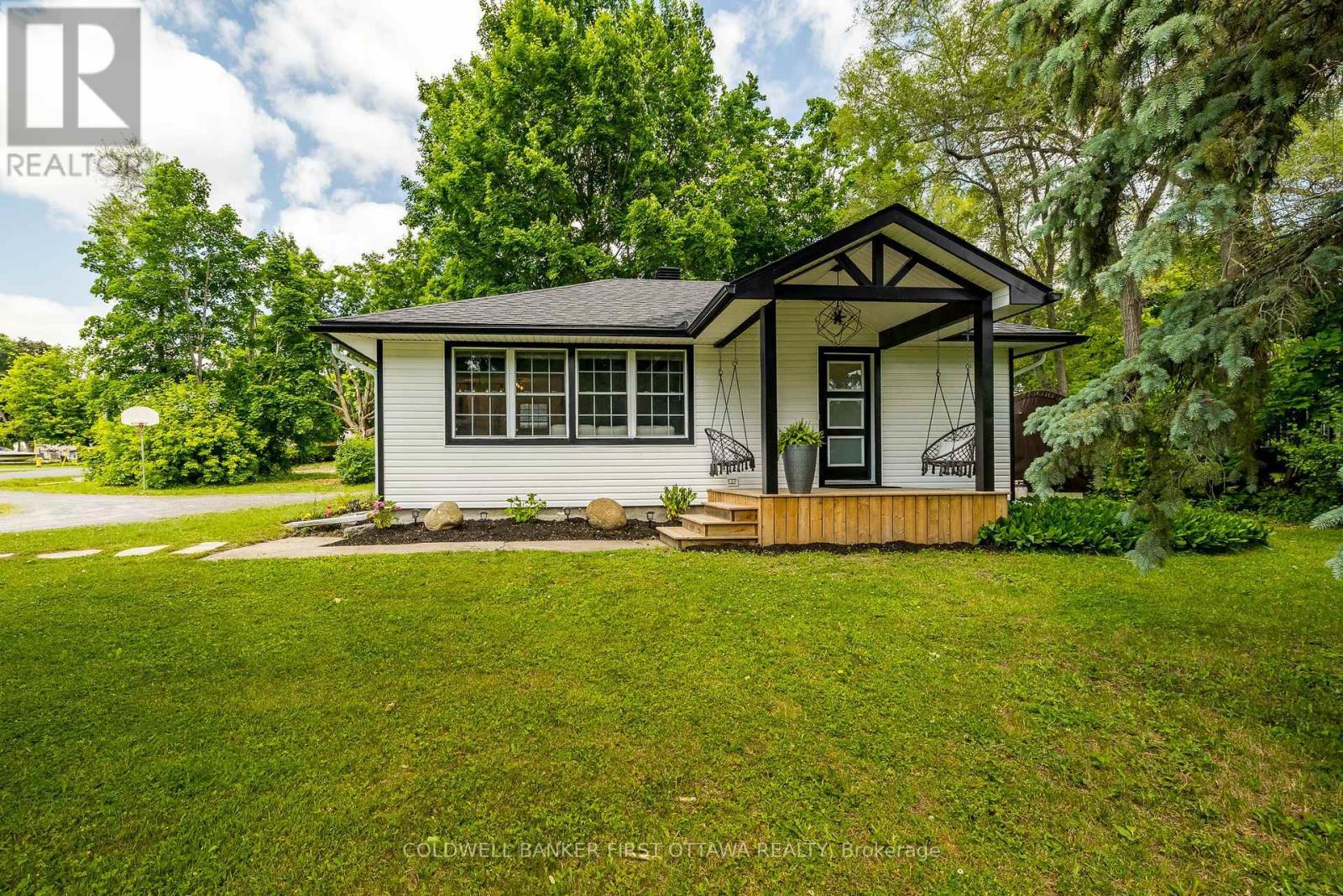 STITTSVILLE, Ontario, K2S 1P8, CA, 2 Bedrooms Bedrooms, ,1 BathroomBathrooms,Residential,For Sale,1907664