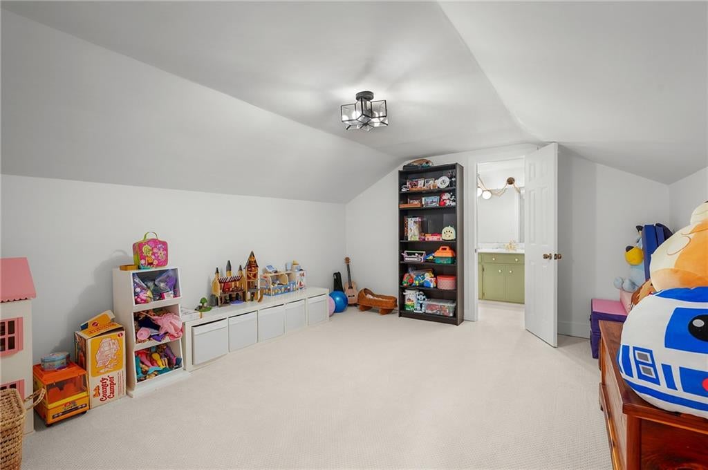 Calhoun, Georgia, 30701, United States, 4 Bedrooms Bedrooms, ,4 BathroomsBathrooms,Residential,For Sale,2005129