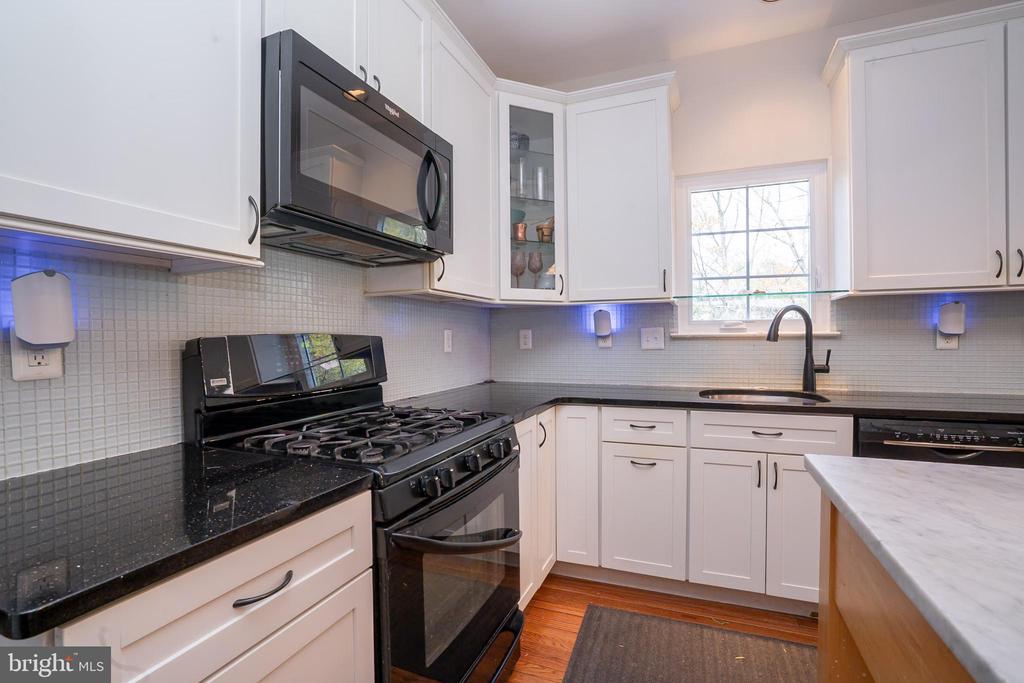 Princeton, New Jersey, 08540, United States, 4 Bedrooms Bedrooms, ,3 BathroomsBathrooms,Residential,For Sale,1977761