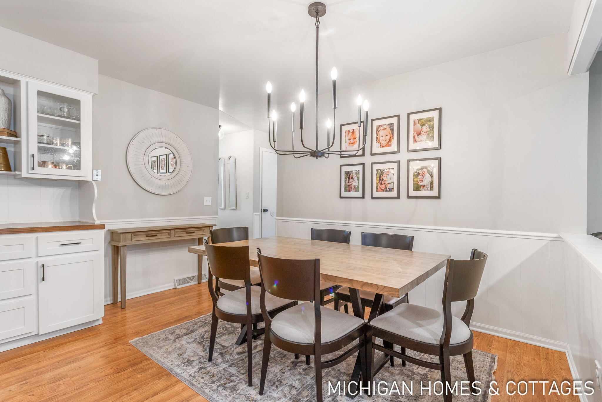 Jenison, Michigan, 49428, United States, 4 Bedrooms Bedrooms, ,3 BathroomsBathrooms,Residential,For Sale,1932274
