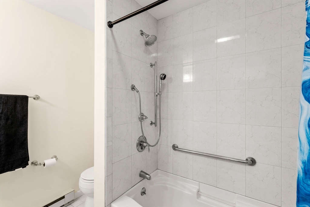 Concord, Massachusetts, 01742, United States, 2 Bedrooms Bedrooms, ,2 BathroomsBathrooms,Residential,For Sale,1896071