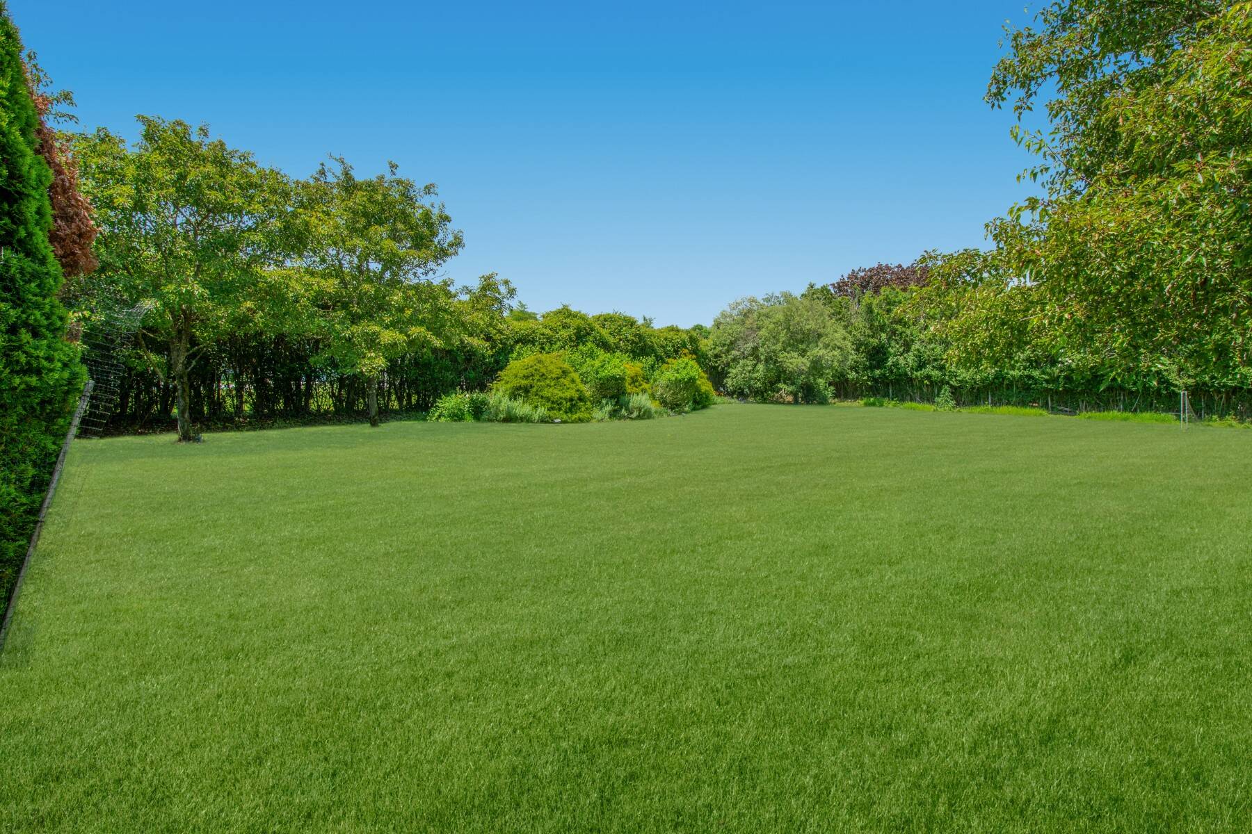  2-Acre SHV Compound, Fully Furnished, w/ Guest & Pool House - 物件實景