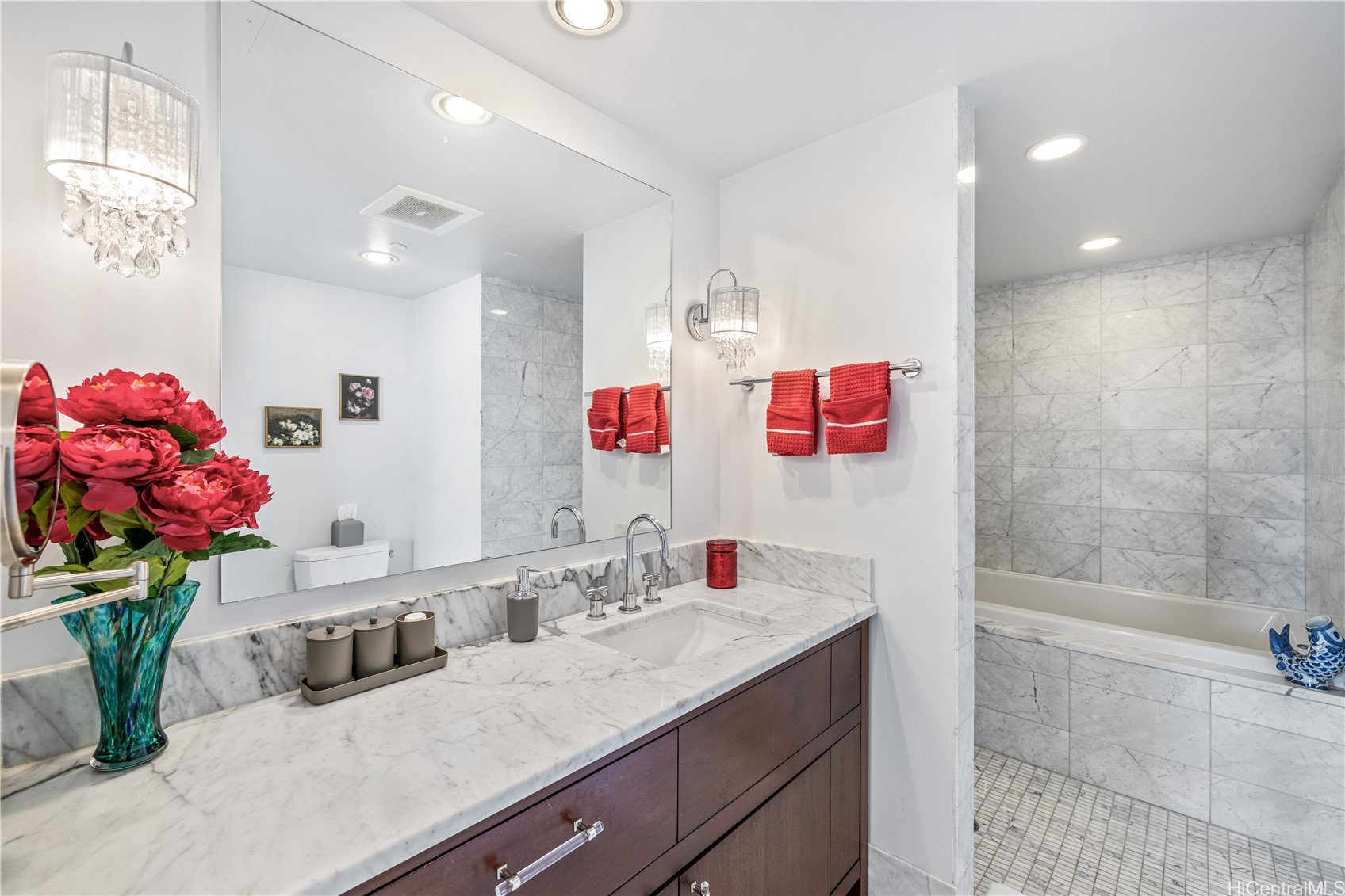 223 Saratoga Road Unit 2710, Honolulu, Hawaii, 96815, United States, 3 Bedrooms Bedrooms, ,4 BathroomsBathrooms,Residential,For Sale,223 Saratoga Road Unit 2710,1672657