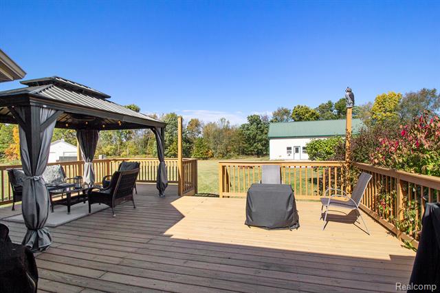 Oceola Twp, Michigan, 48843, United States, 3 Bedrooms Bedrooms, ,4 BathroomsBathrooms,Residential,For Sale,1980235