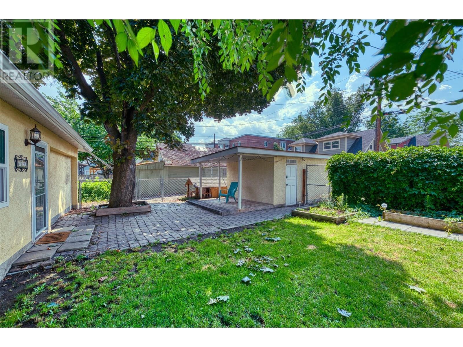 KELOWNA, British Columbia, V1Y 6S9, CA, 5 Bedrooms Bedrooms, ,3 BathroomsBathrooms,Residential,For Sale,1876948