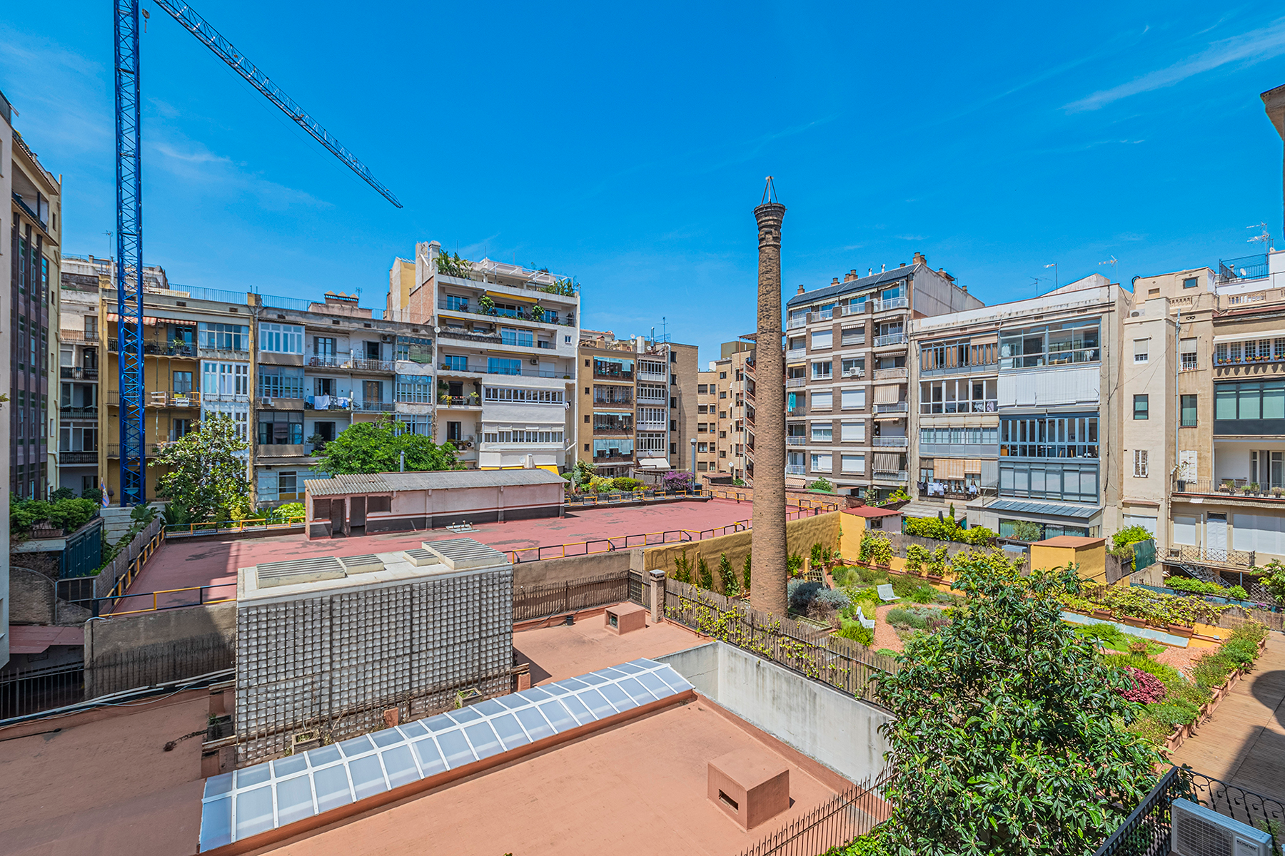  Modernist flat in Eixample with premium finishes in the Quadrat d