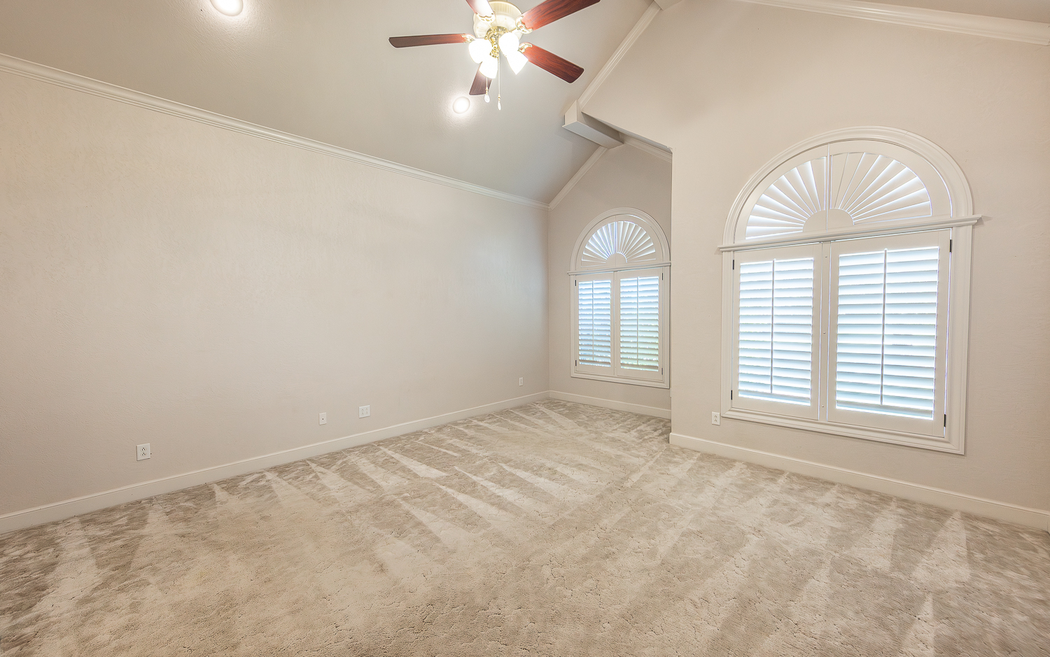 Lubbock, Texas, 79424, United States, 4 Bedrooms Bedrooms, ,5 BathroomsBathrooms,Residential,For Sale,1934203