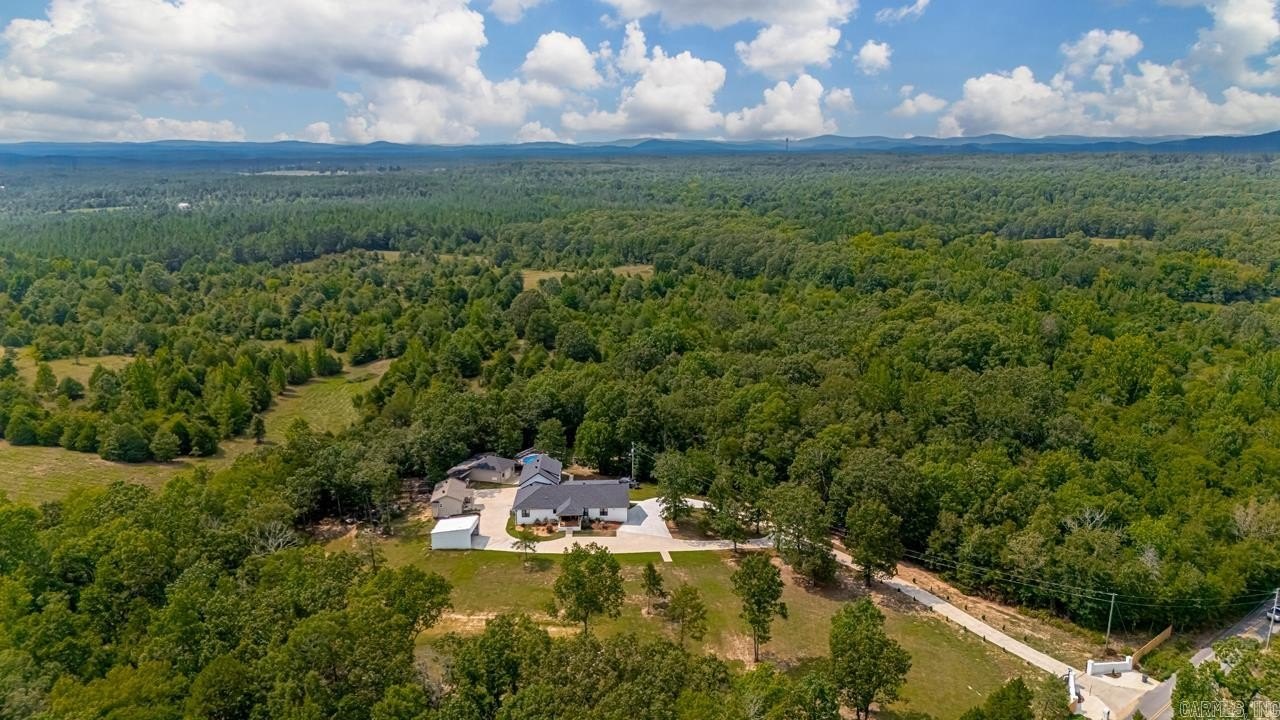 Lonsdale, Arkansas, 72087, United States, 4 Bedrooms Bedrooms, ,4 BathroomsBathrooms,Residential,For Sale,1974688