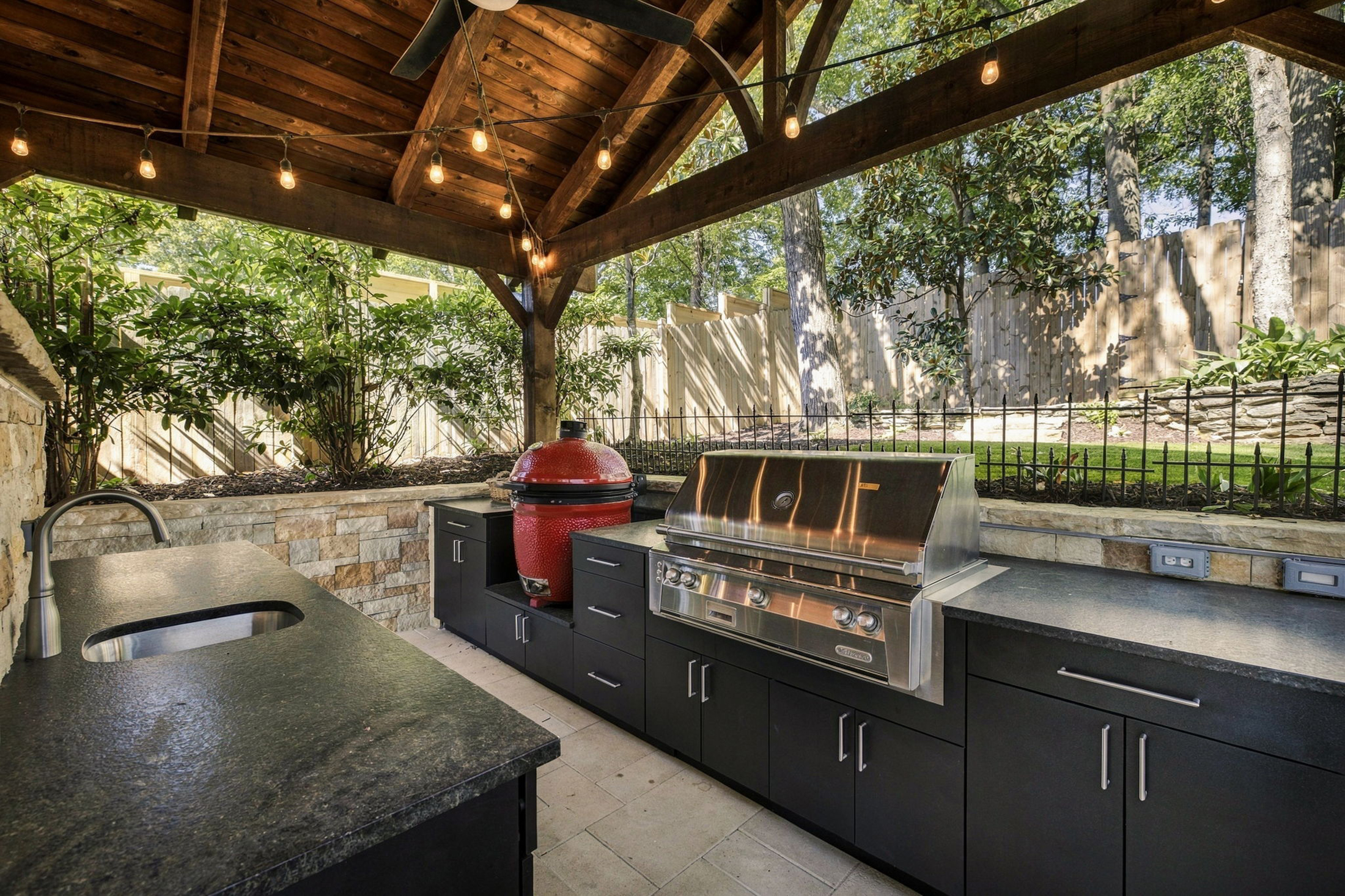  Beautifully Designed Living Spaces and Exceptional Outdoor Amenities - 物件實景