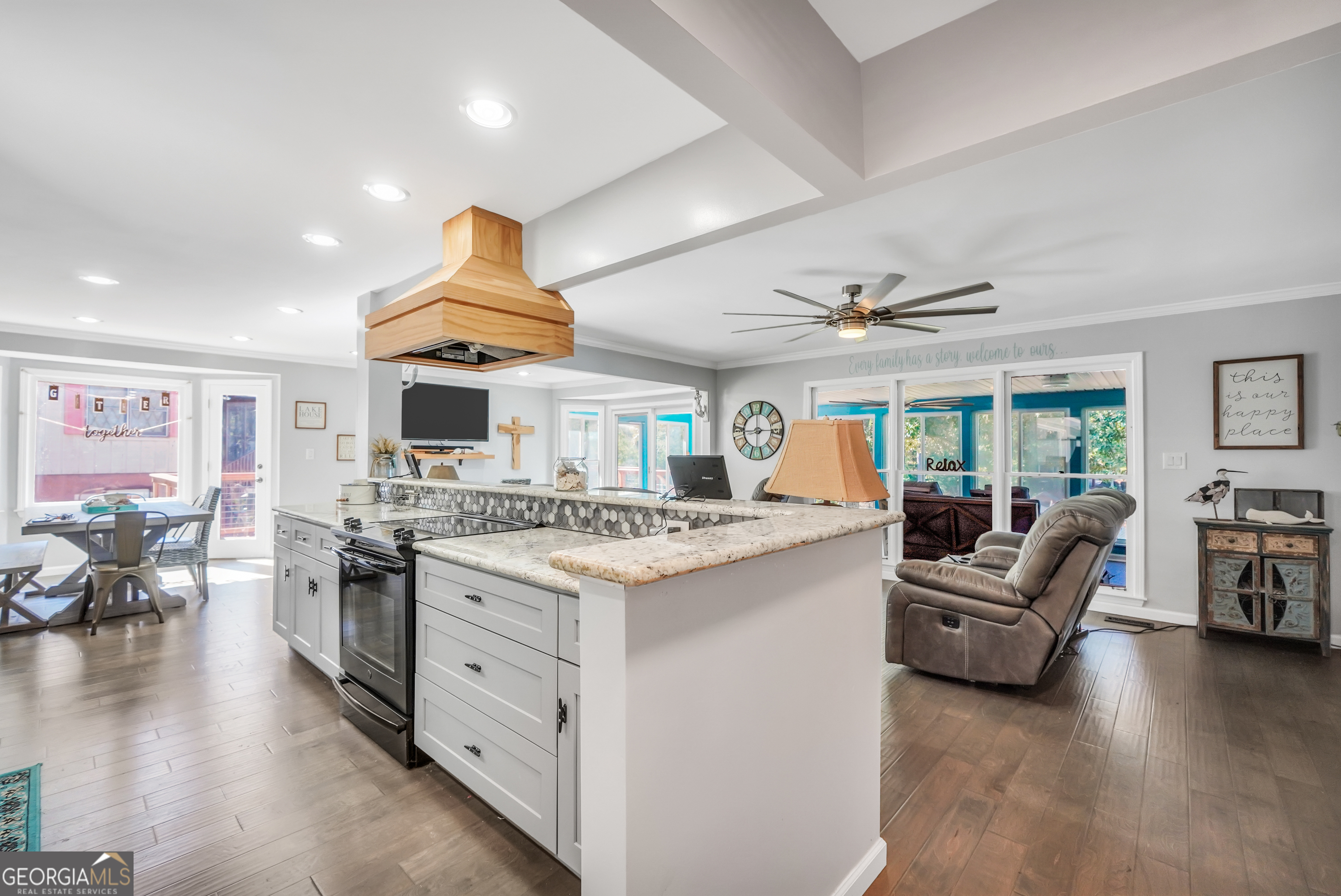 Monticello, Georgia, 31064, United States, 5 Bedrooms Bedrooms, ,4 BathroomsBathrooms,Residential,For Sale,1989944