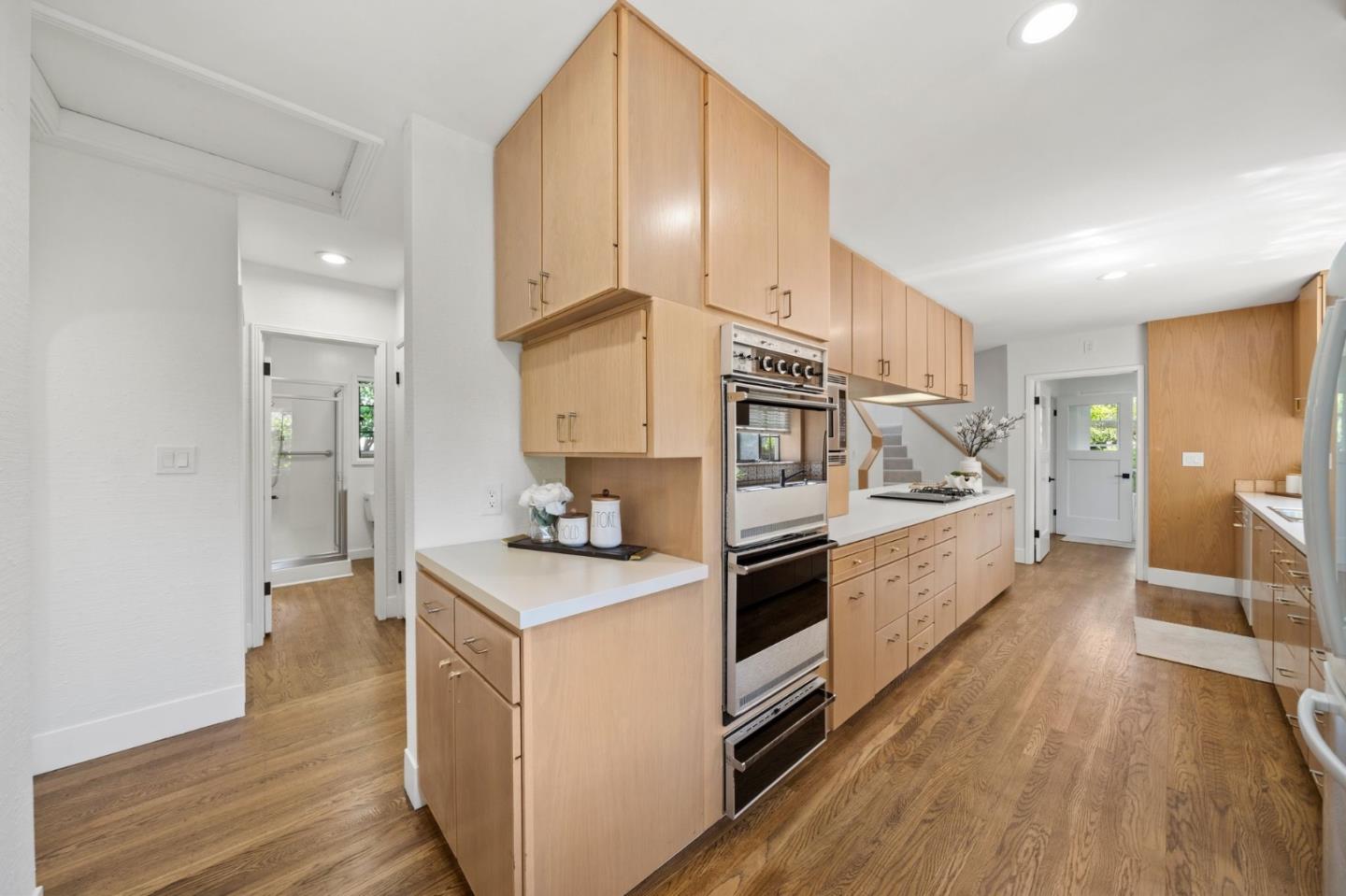 Palo Alto, California, 94301, United States, 4 Bedrooms Bedrooms, ,4 BathroomsBathrooms,Residential,For Sale,1837921