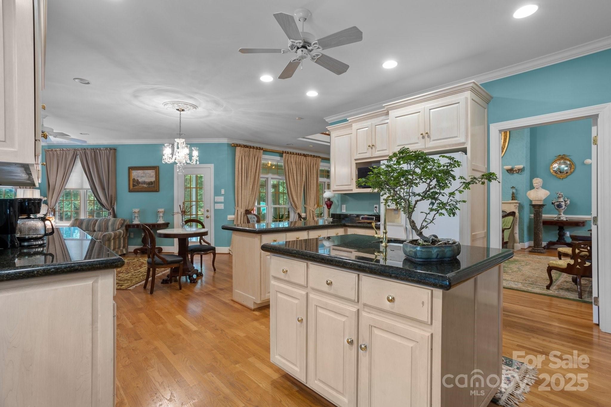 Salisbury, North Carolina, 28147, United States, 4 Bedrooms Bedrooms, ,5 BathroomsBathrooms,Residential,For Sale,1942875