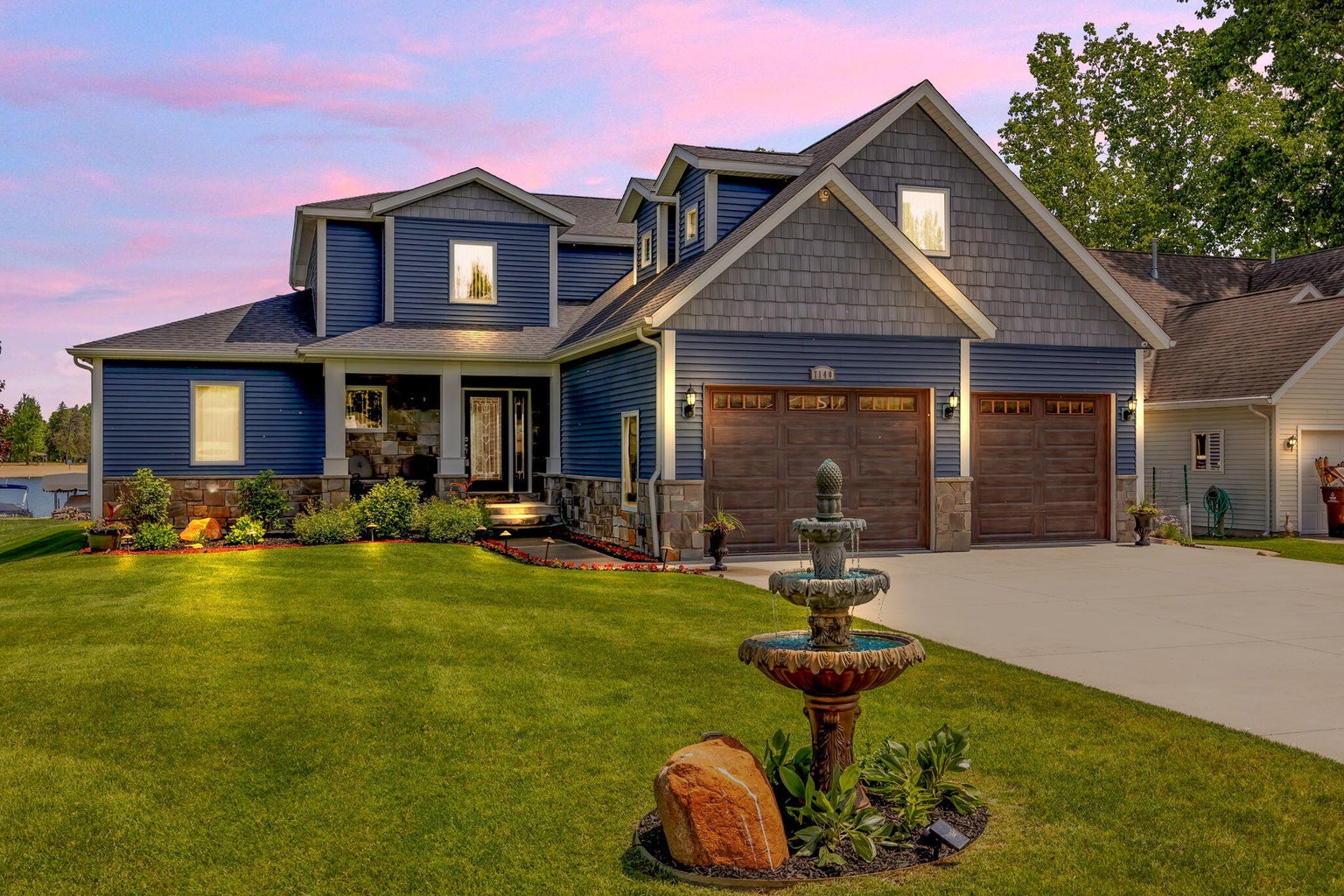 Canadian Lakes, Michigan, 49346, United States, 7 Bedrooms Bedrooms, ,5 BathroomsBathrooms,Residential,For Sale,1765643