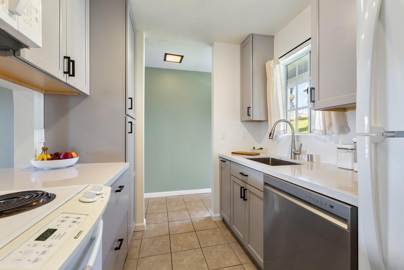 Kapolei, Hawaii, 96707, United States, 2 Bedrooms Bedrooms, ,2 BathroomsBathrooms,Residential,For Sale,1944836