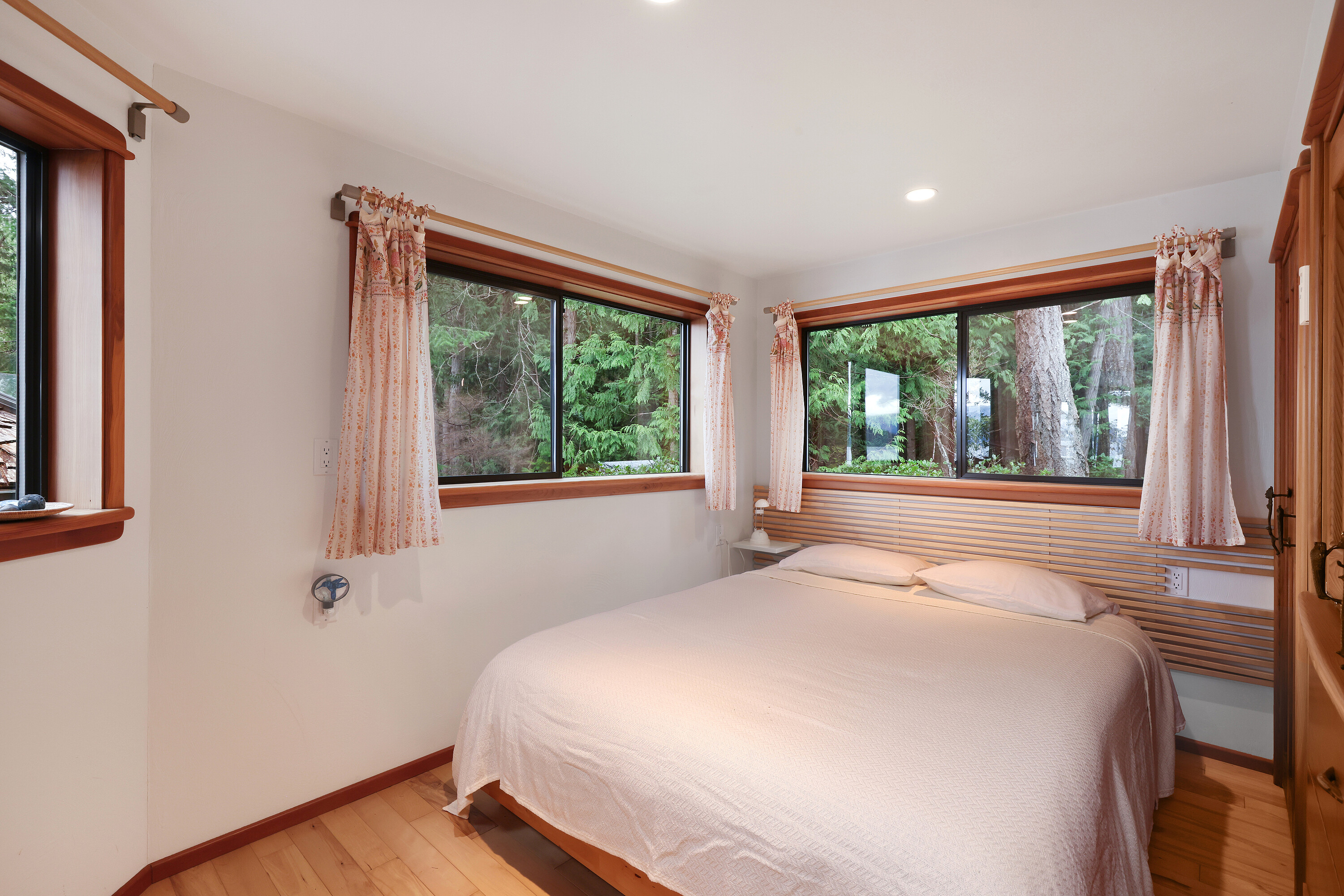  Private Lake Property - 物件實景