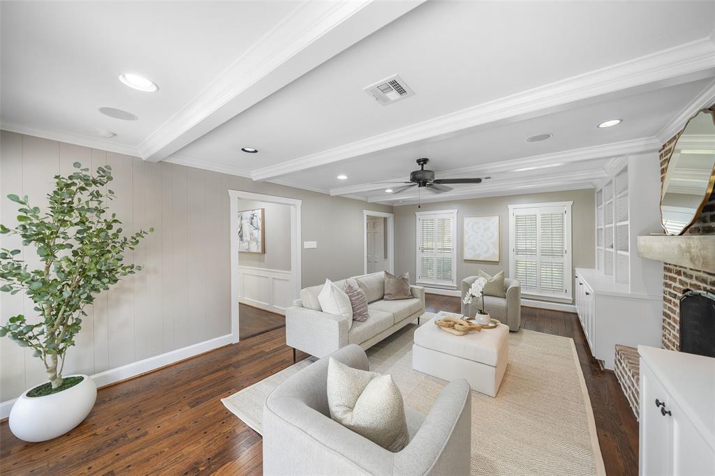 Houston, Texas, 77079, United States, 4 Bedrooms Bedrooms, ,3 BathroomsBathrooms,Residential,For Sale,1856423