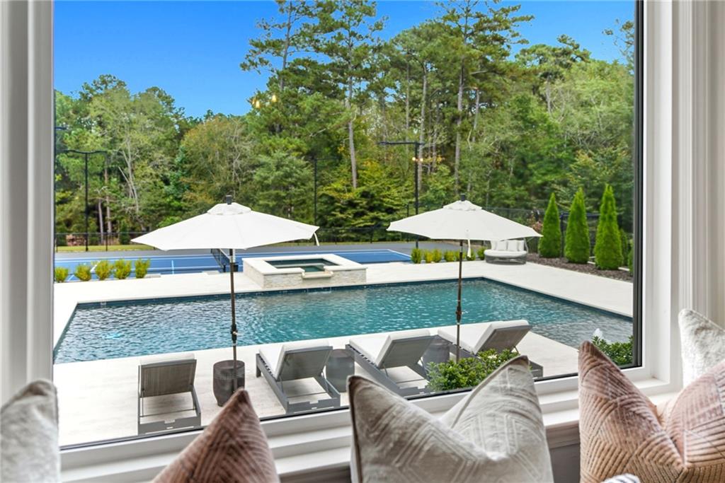 Alpharetta, Georgia, 30005, United States, 4 Bedrooms Bedrooms, ,6 BathroomsBathrooms,Residential,For Sale,1983404