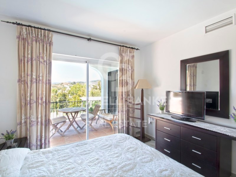 Marbella, Andalusia, ES, 5 Bedrooms Bedrooms, ,4 BathroomsBathrooms,Residential,For Sale,1848501