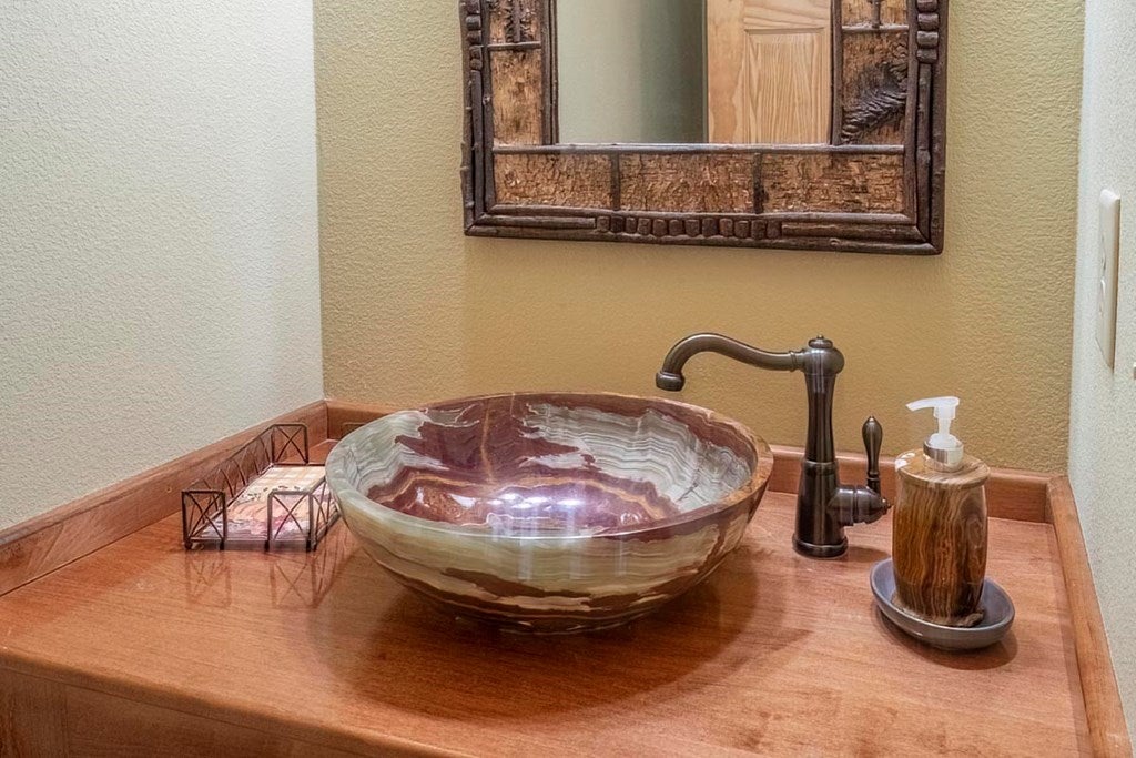 Morganton, Georgia, 30560, United States, 3 Bedrooms Bedrooms, ,4 BathroomsBathrooms,Residential,For Sale,2001017