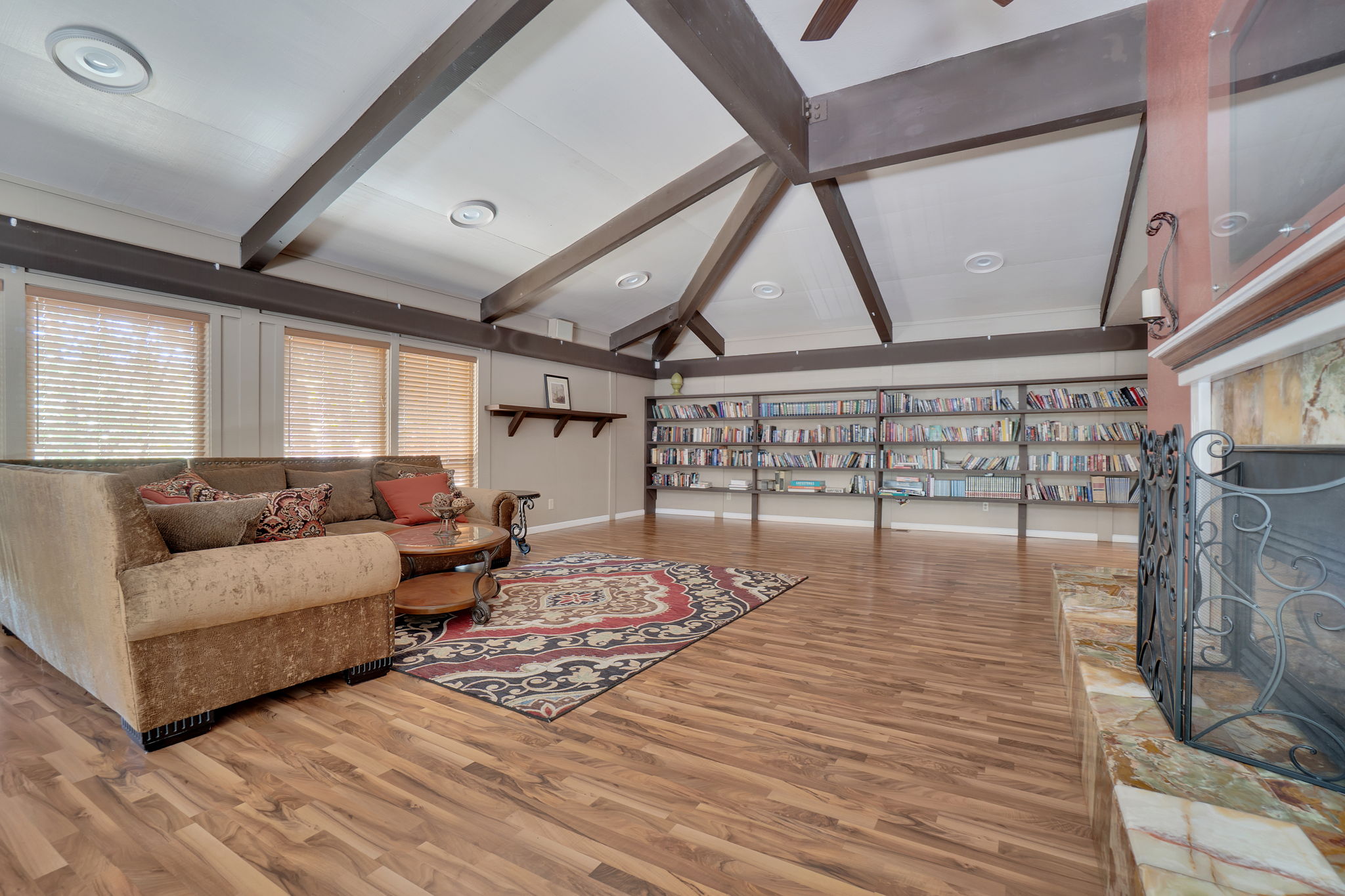  5690 Lupin Lane, Pollock Pines, CA 95726 - 物件實景