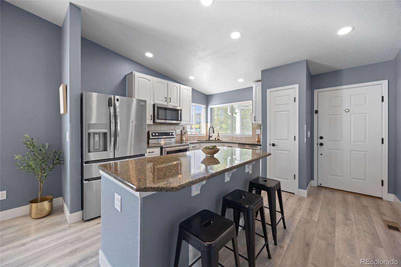 Littleton, Colorado, 80125, United States, 4 Bedrooms Bedrooms, ,1 BathroomBathrooms,Residential,For Sale,1958301