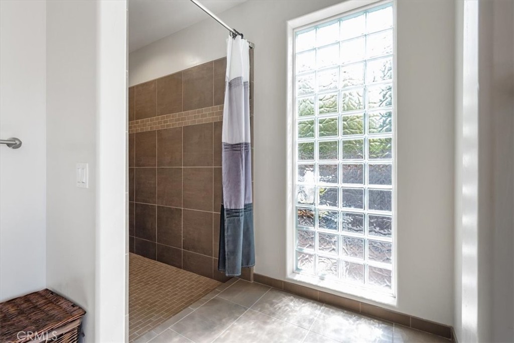 Paso Robles, California, 93446, United States, 4 Bedrooms Bedrooms, ,3 BathroomsBathrooms,Residential,For Sale,1894330